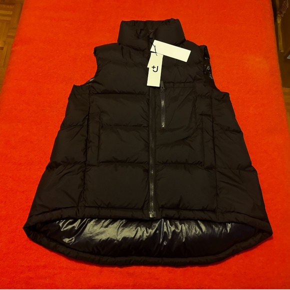 Uniqlo and J+ Jill Sanders collab oversized navy down puffer vest NWT - Picture 3 of 15